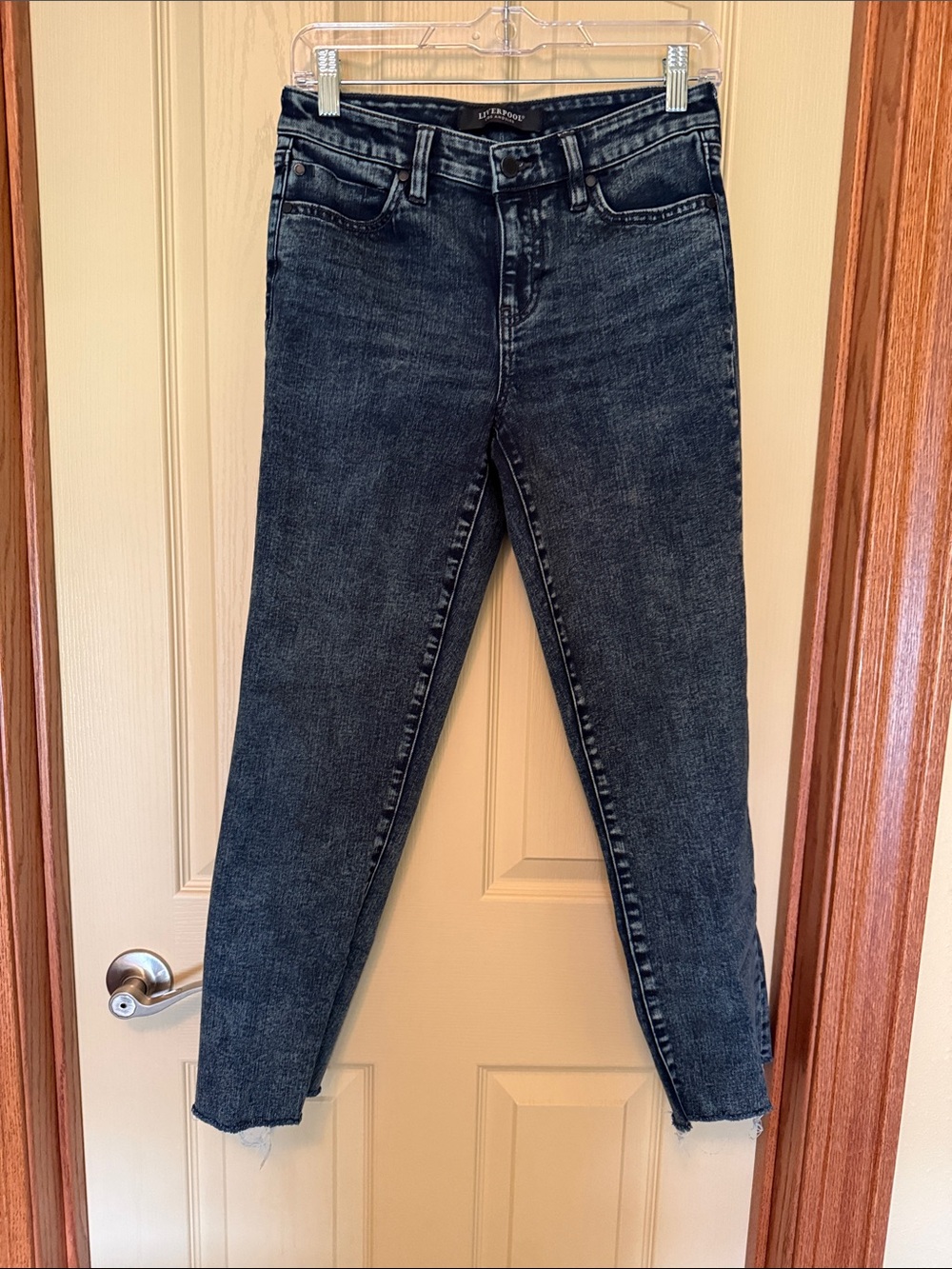 Liverpool Black Wash High-Rise Cropped Skinny Jeans